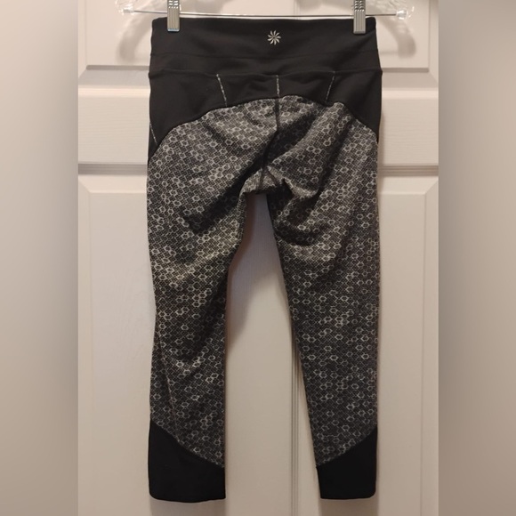 Bundle of (8) Athleta Leggings Size XS Cropped and Full Length - Picture 13 of 16